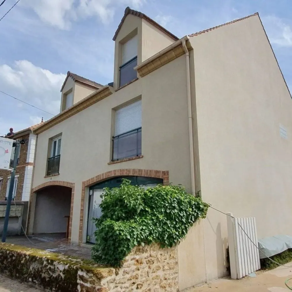 Ravalement projeté près de Saint-Pierre-de-Bailleul